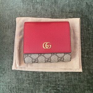 GUCCI MARMONT WALLET - RED LEATHER & CLASSIC GUCCI CANVAS